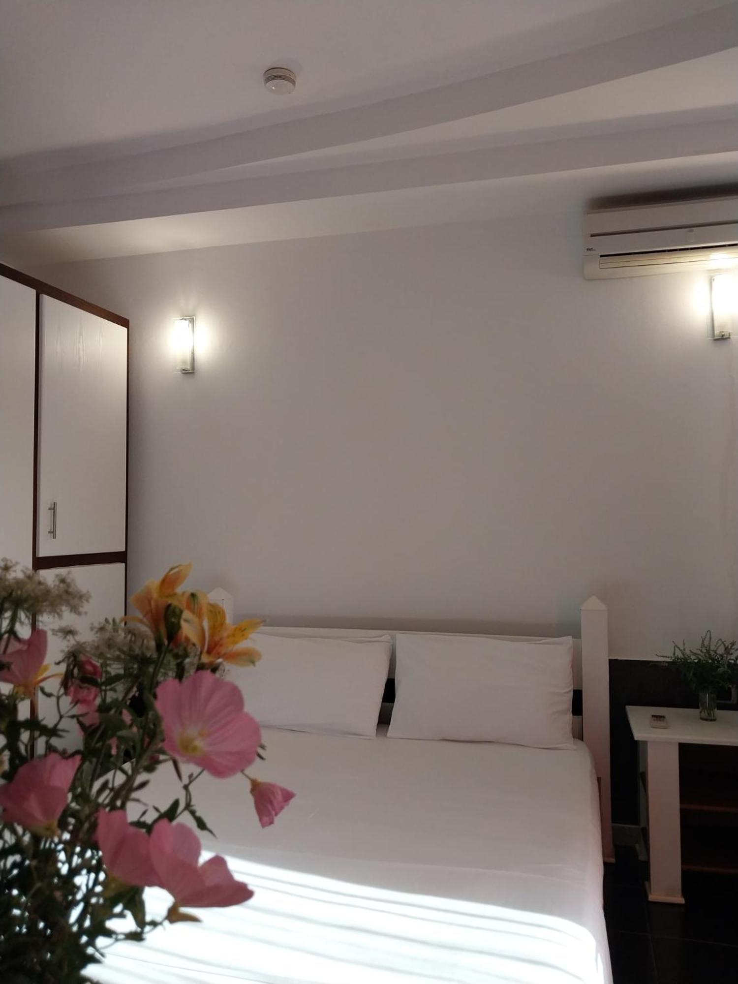 Hotel Different Divjake Ngoại thất bức ảnh